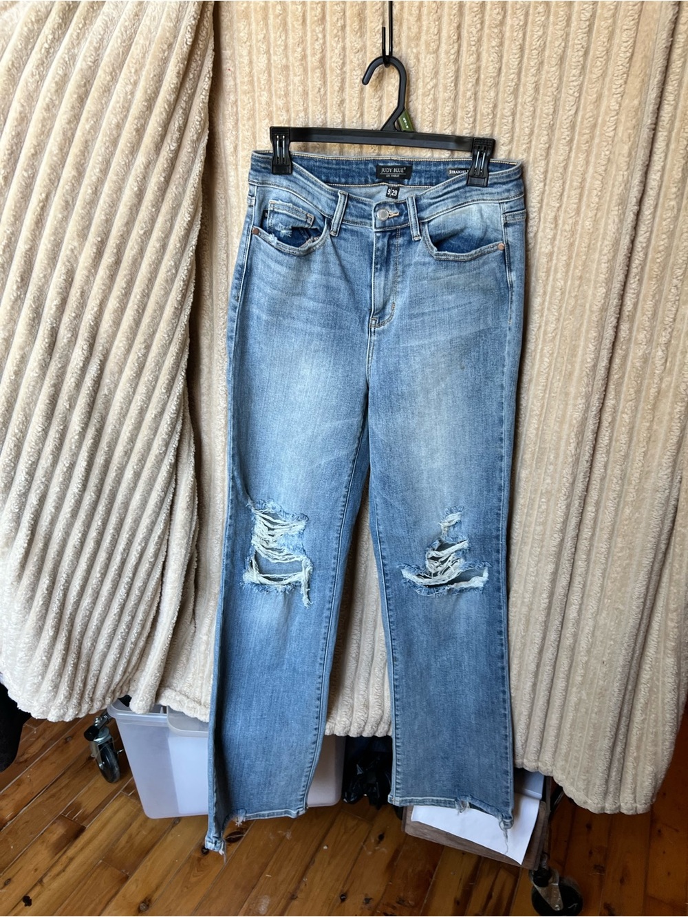 Judy Blue Light Blue Distressed Straight Leg Jeans